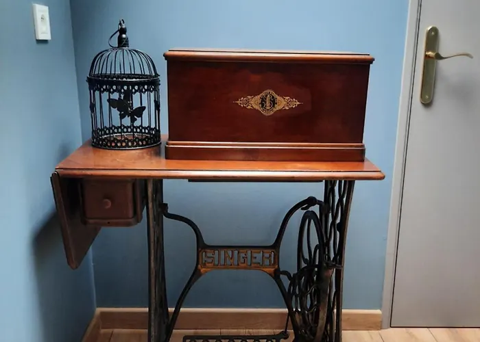 De La Levrotiere - Alpes Mancelle Saint-Aubin-du-Desert